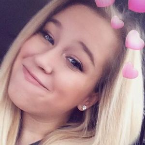 Meet your Posher, Abigail